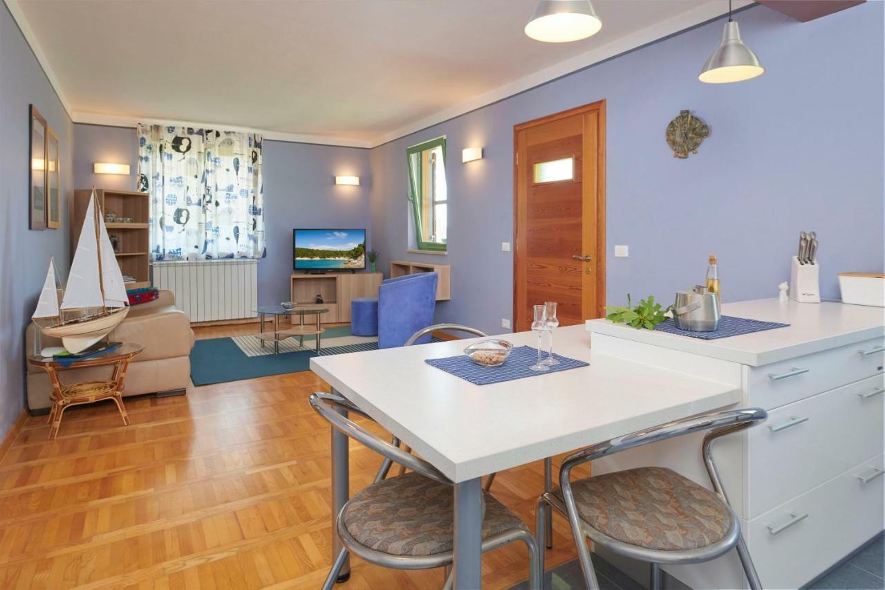 Villa Giardina Apartments Vinkuran Exteriör bild