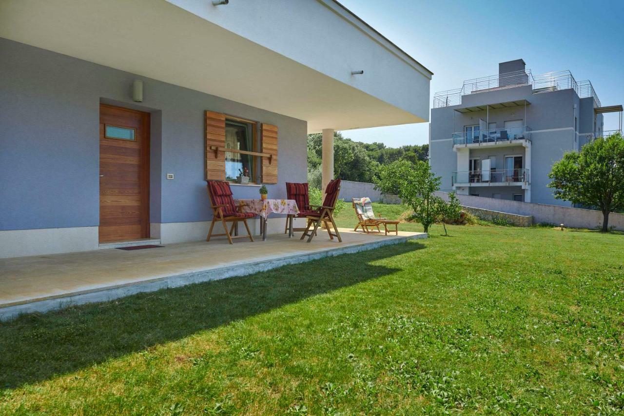 Villa Giardina Apartments Vinkuran Exteriör bild