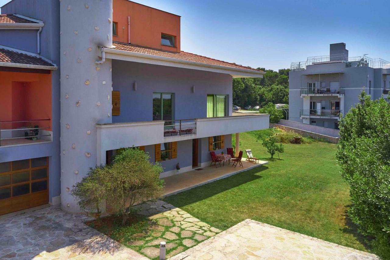 Villa Giardina Apartments Vinkuran Exteriör bild