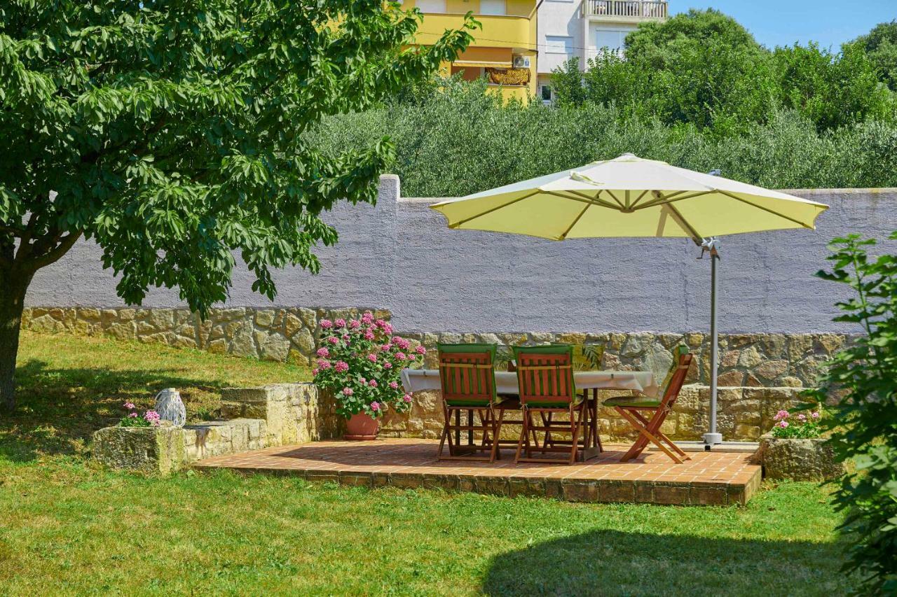 Villa Giardina Apartments Vinkuran Exteriör bild